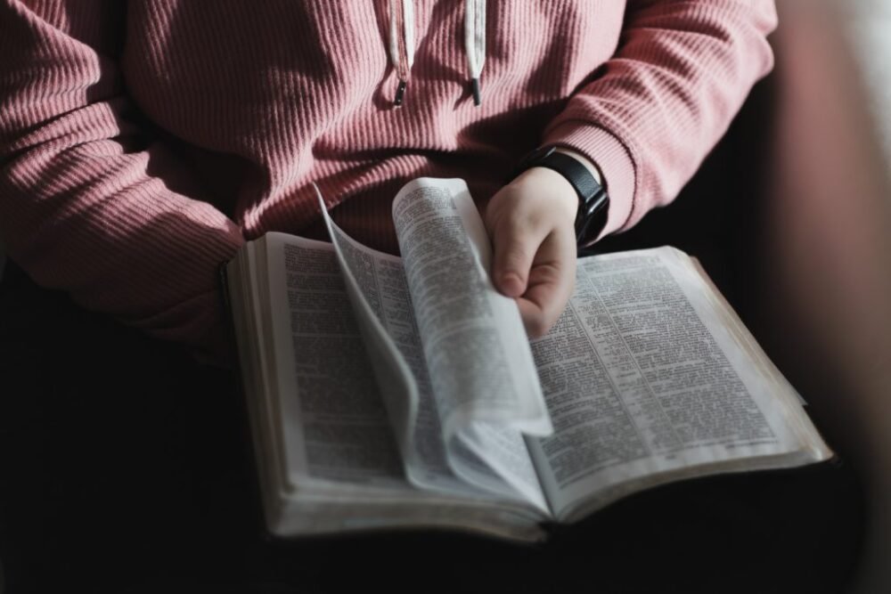 La palabra de Dios: Guía y fortaleza en nuestra iglesia bautista en Houston